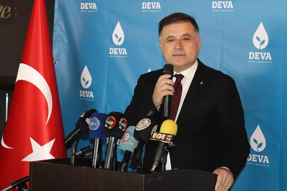 DEVA Partisi İzmir’de Basın Toplantısıyla İki Kutuplu Siyasete Meydan Okuyor