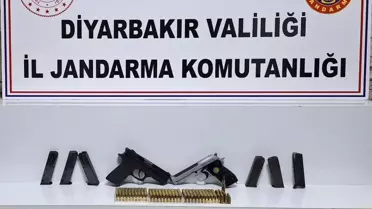 Diyarbakır’da Silah Operasyonu: JASAT Ekipleri Ruhsatsız Tabanca ve Mühimmat Ele Geçirdi