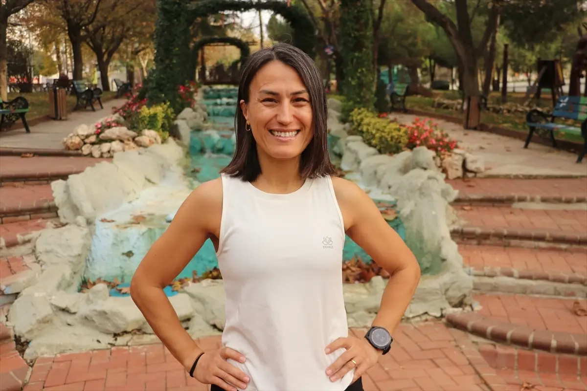 Öğretmen ve Atlet Ebru Toksöz: Koşuya Olan Tutkusuyla İlham Veriyor