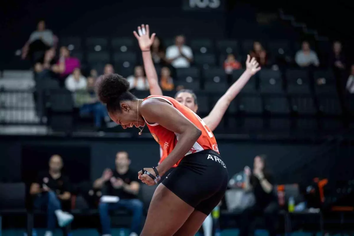 Eczacıbaşı Dynavit, CEV Kadınlar Şampiyonlar Ligi’nde Galibiyetle Başladı