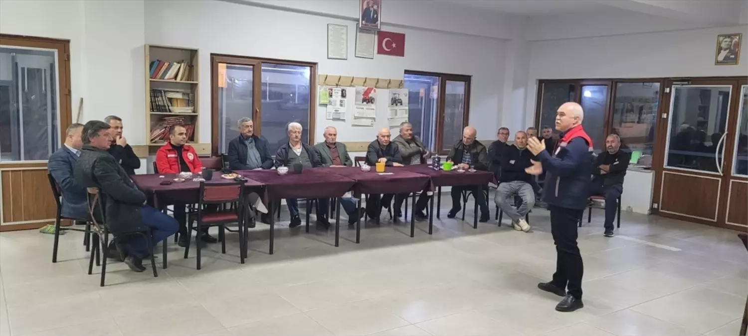 Edirne’de Gece Tarım Eğitimi Üreticileri Bilgilendirdi