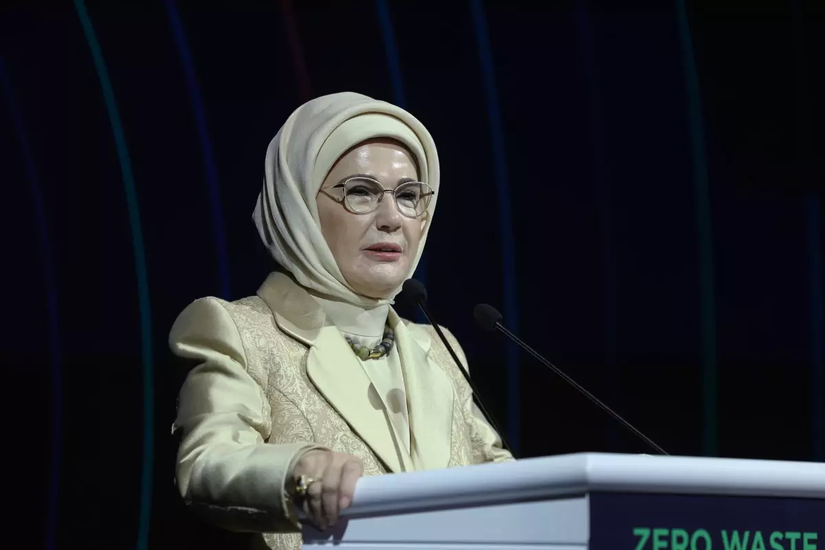 Emine Erdoğan: 190 milyon çocuğun açlıktan gözünün karardığı bir dünyada yaşıyoruz