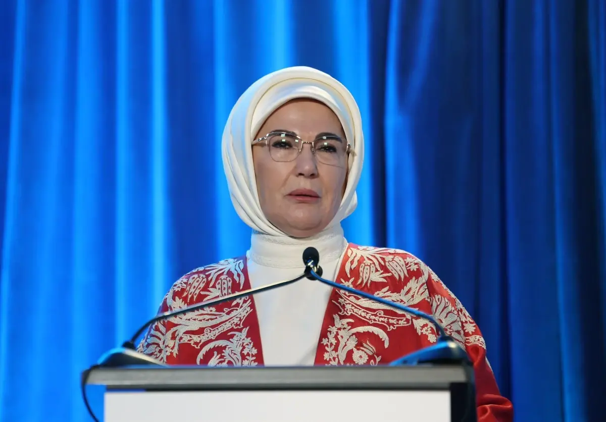 Emine Erdoğan: Aile Kurumunun Temelleri Zayıflarsa Toplum Geleceğe Güvenle Bakamaz