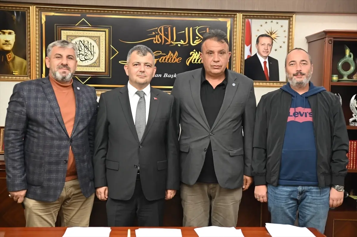 Emirdağ Belediyesi İşçileri Doğacak Dördüncü ve Sonraki Çocukları İçin 500 Bin Lira Yardım Alacak