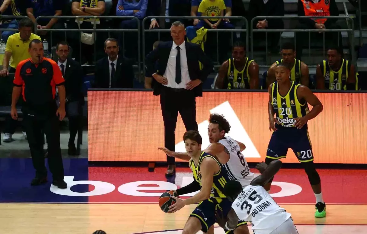 Fenerbahçe Beko, Virtus Bologna’yı 66-64’lük Dar Çekişme ile Yendi