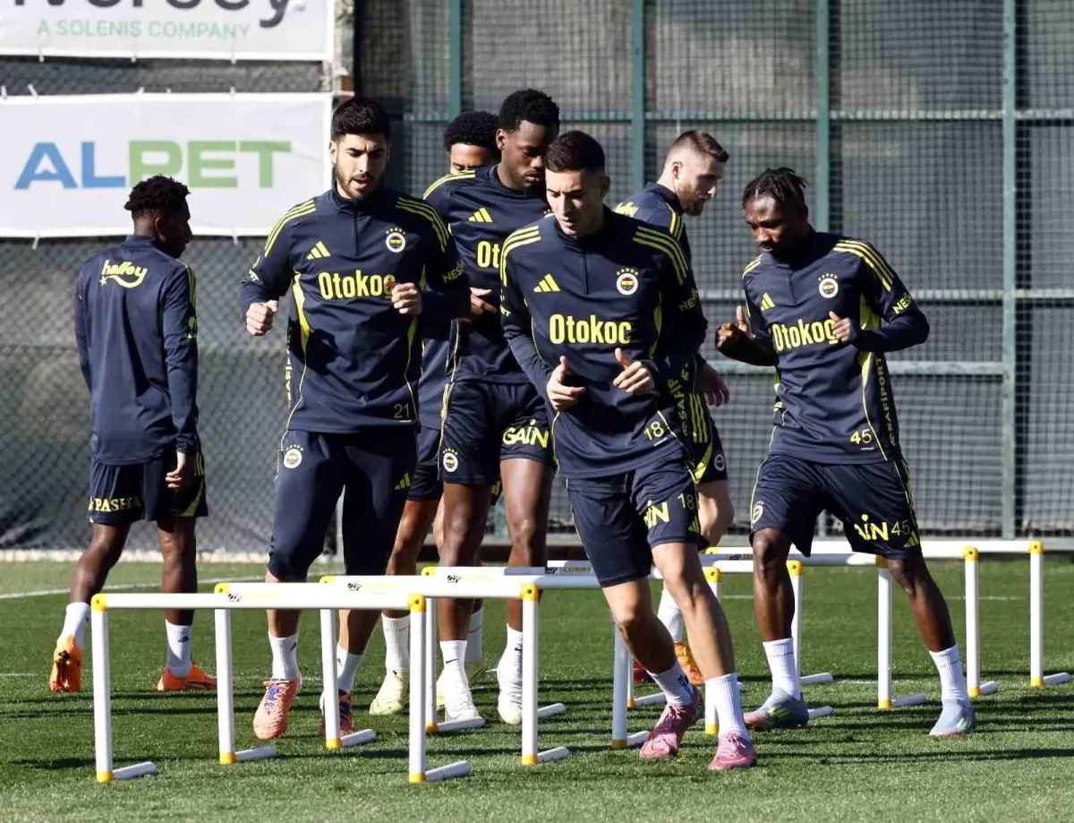 Fenerbahçe, Ferencvaros Maçına Hazırlanıyor: Antrenman ve Taktik Çalışmaları Açıklandı