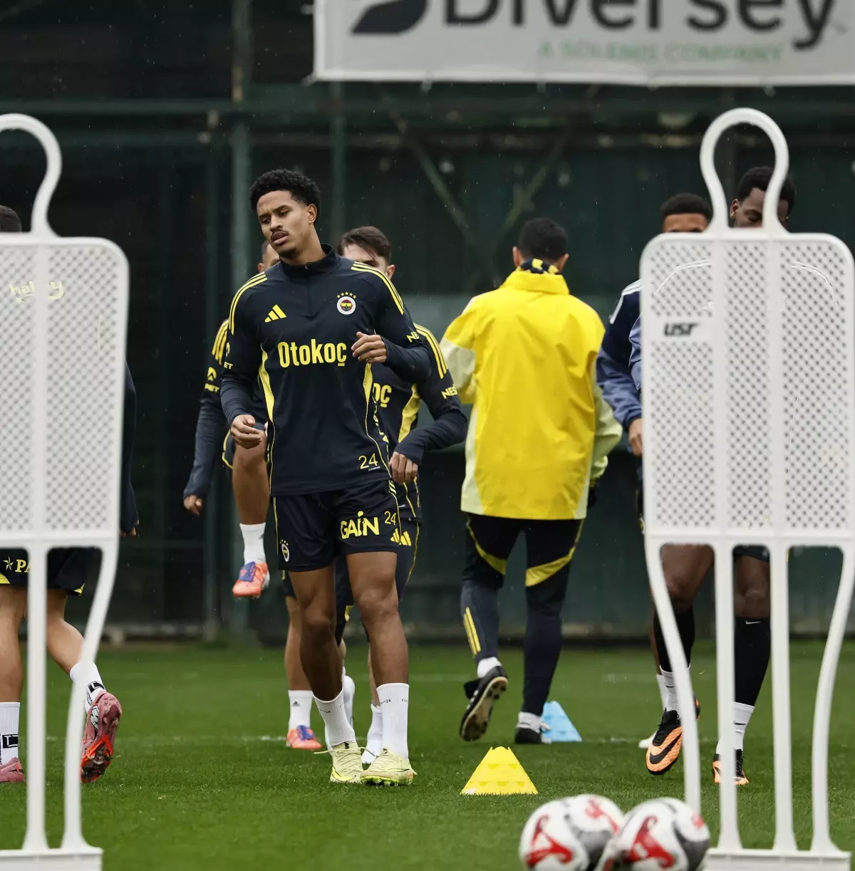 Fenerbahçe, Galatasaray Derbisine Hazırlıklarını Hızlandırıyor