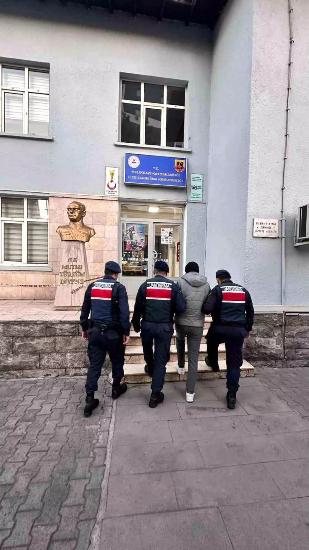 Kayseri’de FETÖ Üyesi S.B. Jandarma Operasyonu Sonucu Yakalandı