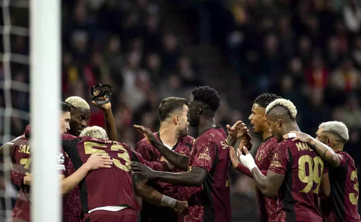 Galatasaray, Ajax’ı Deplasmanda 3-0 Yendi