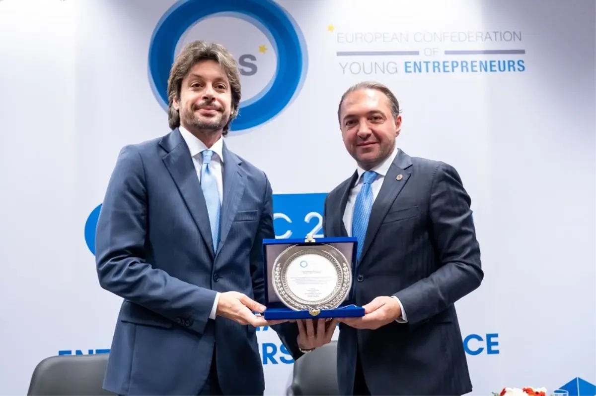 Brüksel Zirvesi’nde Türk Genç Girişimciler Avrupa’nın Yeşil ve Dijital Dönüşümüne Öncülük Ediyor