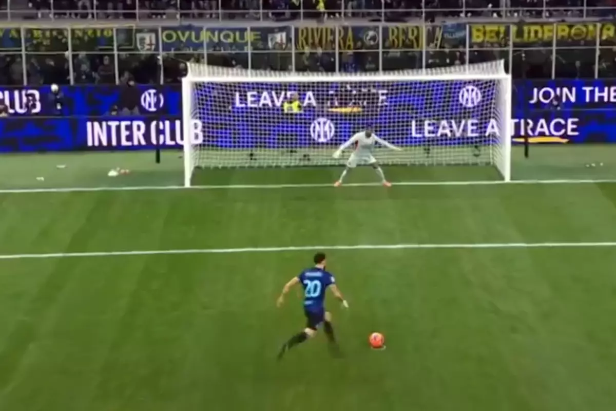 Hakan Çalhanoğlu derbide resmen kabusu yaşadı