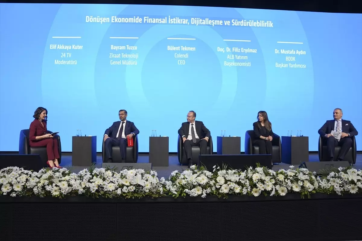 Halkbank Genel Müdürü Arslan, “Finans Zirvesi”nde Konuştu