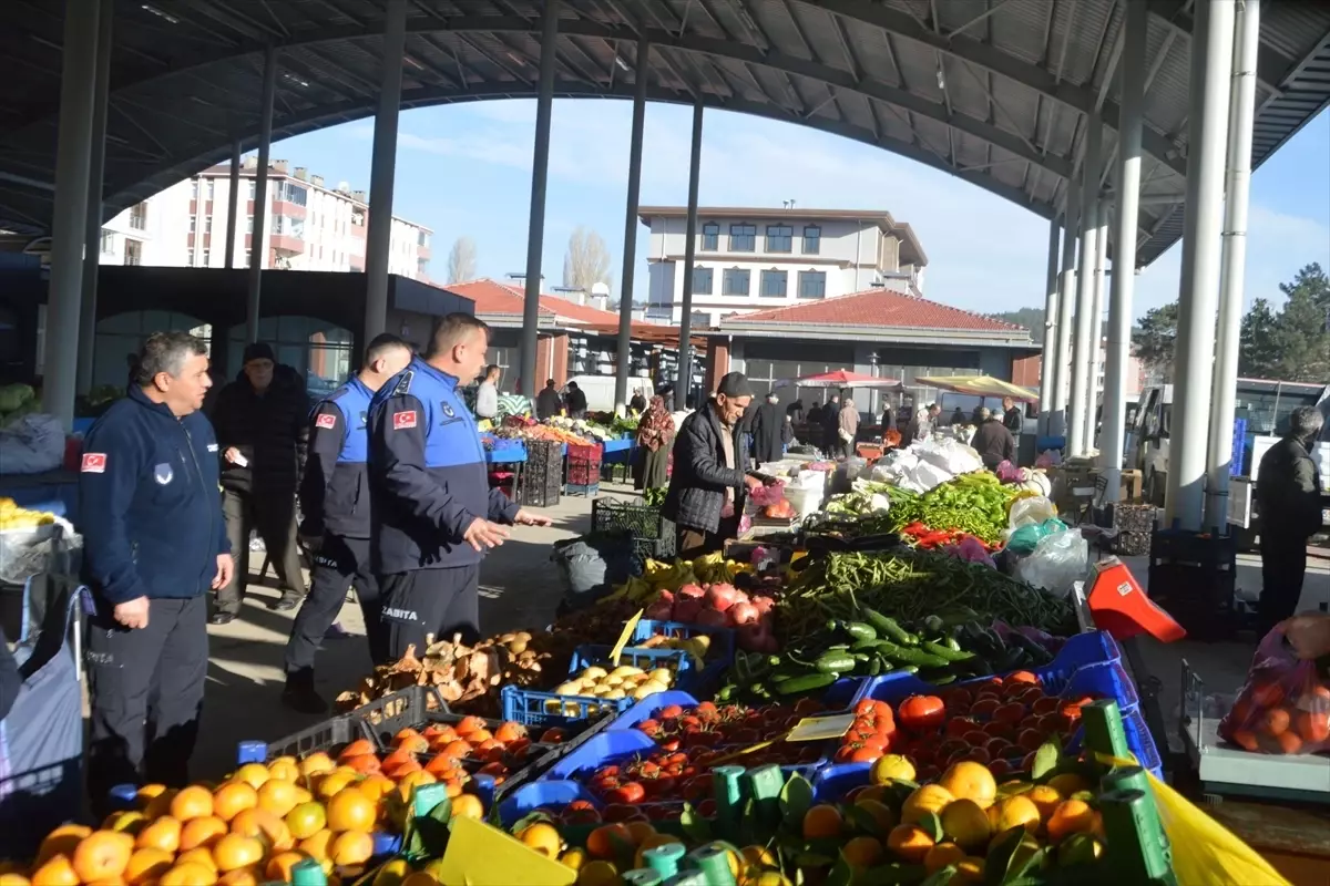 Havza’da Pazar Denetimi: Zabıta Ekipleri Fiyat Etiketi Uygulamasını Kontrol Etti