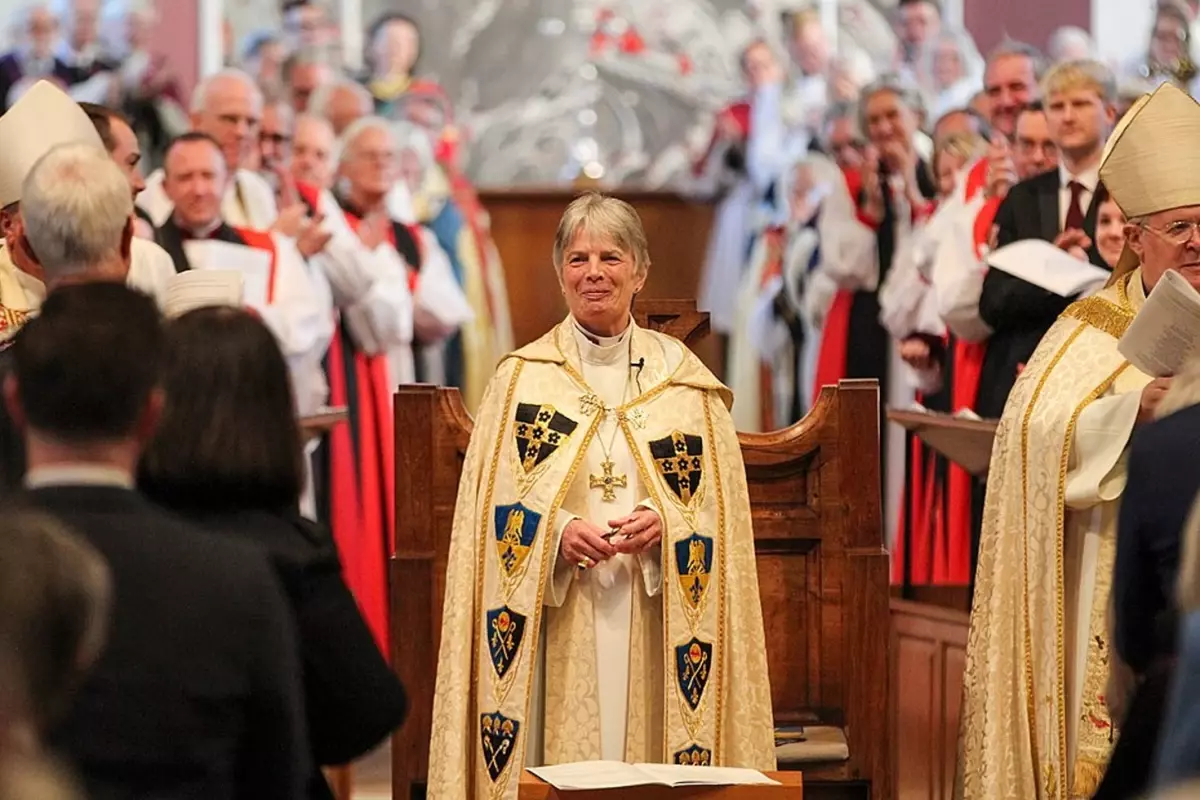 İngiltere’de Bir İlk: Cherry Vann, Galler’in Açık Eşcinsel Başpiskoposu Oldu