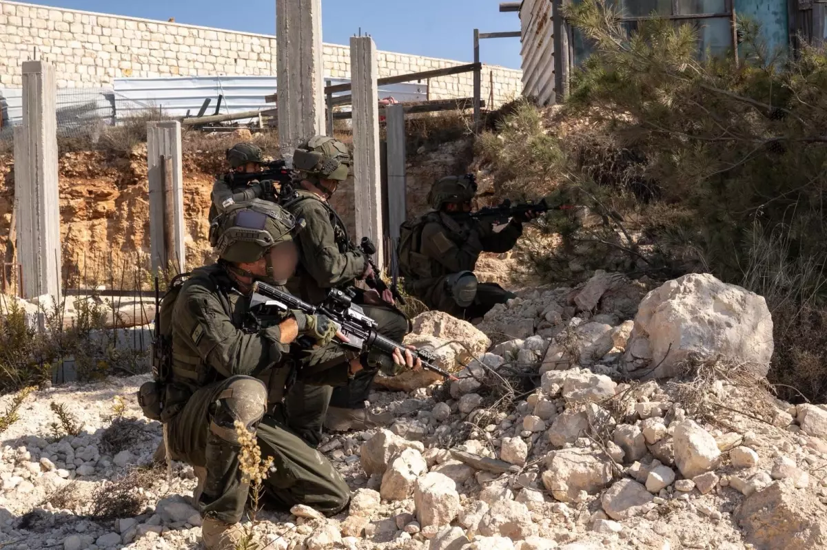 İsrail Ordusu Gazze’de 4 Filistinliyi Öldürdü: Ateşkese Rağmen Sert Operasyon!