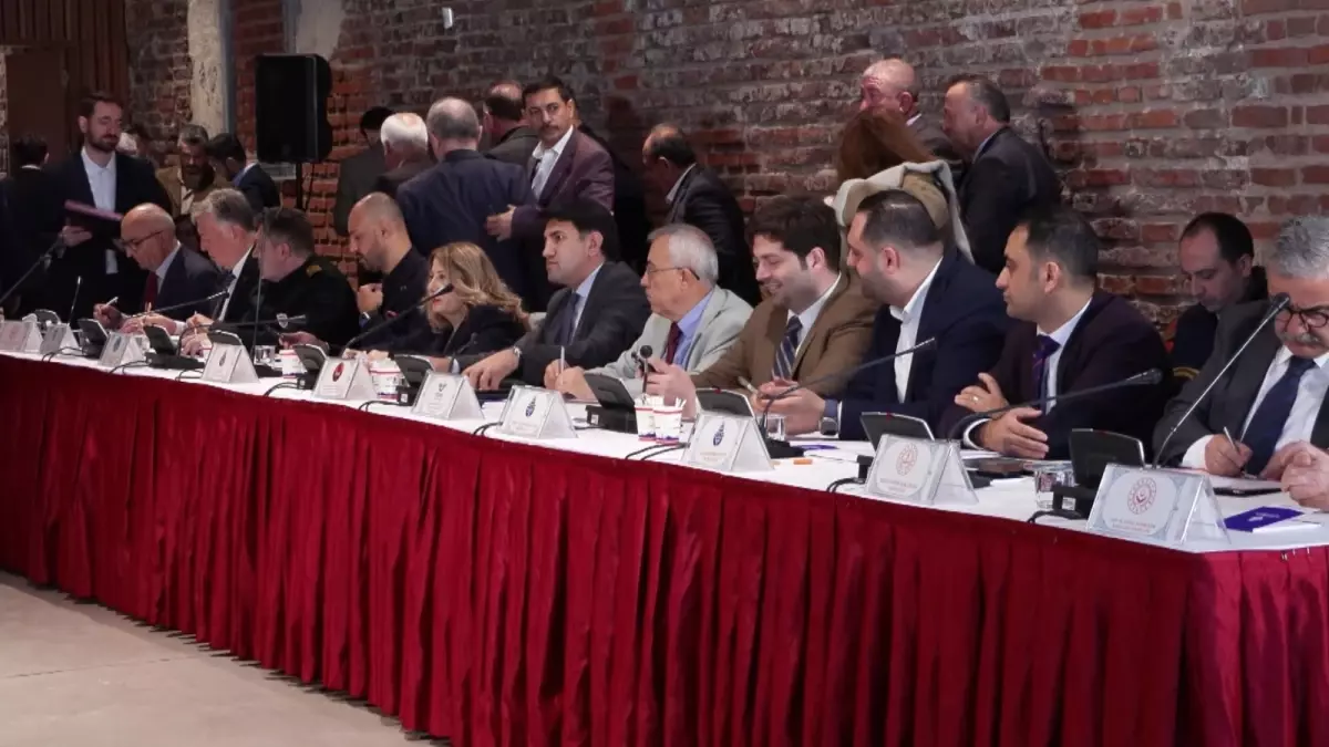 İstanbul’da Özel Günlerde Metrobüs Güzergâhı Değiştirilecek: Fatih Sultan Mehmet Köprüsü Kullanıma Açıldı