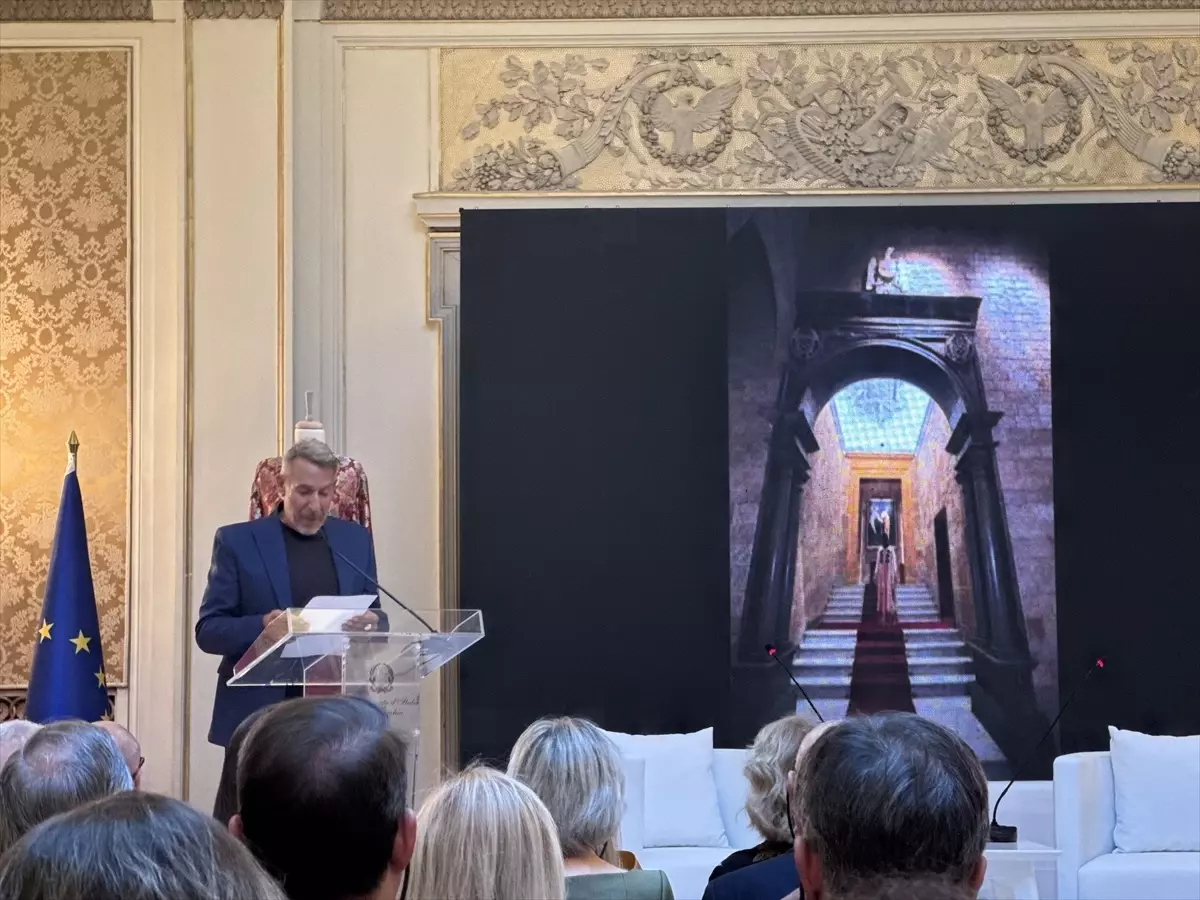 İtalyan Modacı Elio Ferraro’dan Kaftan Tasarımları