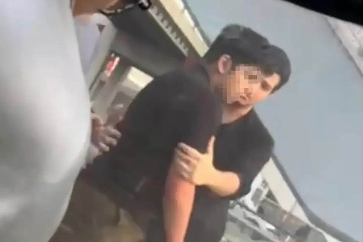 İzmir Metrosu’nda Gergin Anlar: Şok Eden Saldırı ve Panik