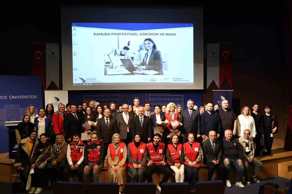 Düzce Üniversitesi’nde Kamuda Profesyonel Görünüm ve Moda Eğitimi Büyük İlgi Görüyor