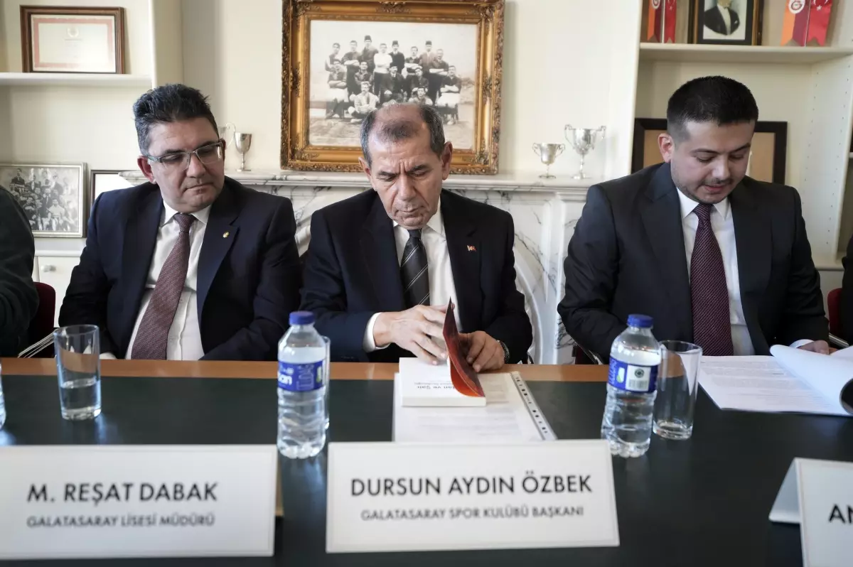 Emin Bülent Serdaroğlu’nun “Kaptan ve Şair” Kitabı Galatasaray Müzesi’nde Görkemli Bir Tanıtımla Okuyucularla Buluştu