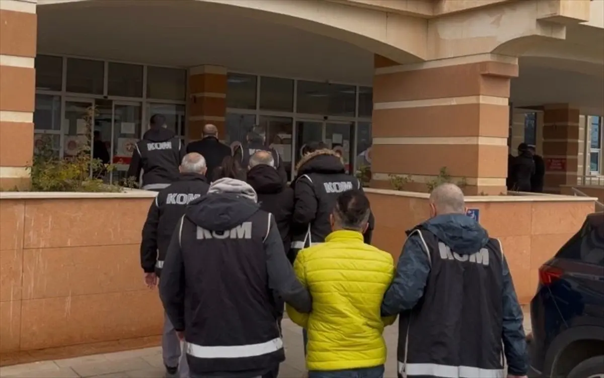 Kastamonu’da Tefecilik Operasyonu: 3 Şüpheli Gözaltı, 2’si Tutuklandı