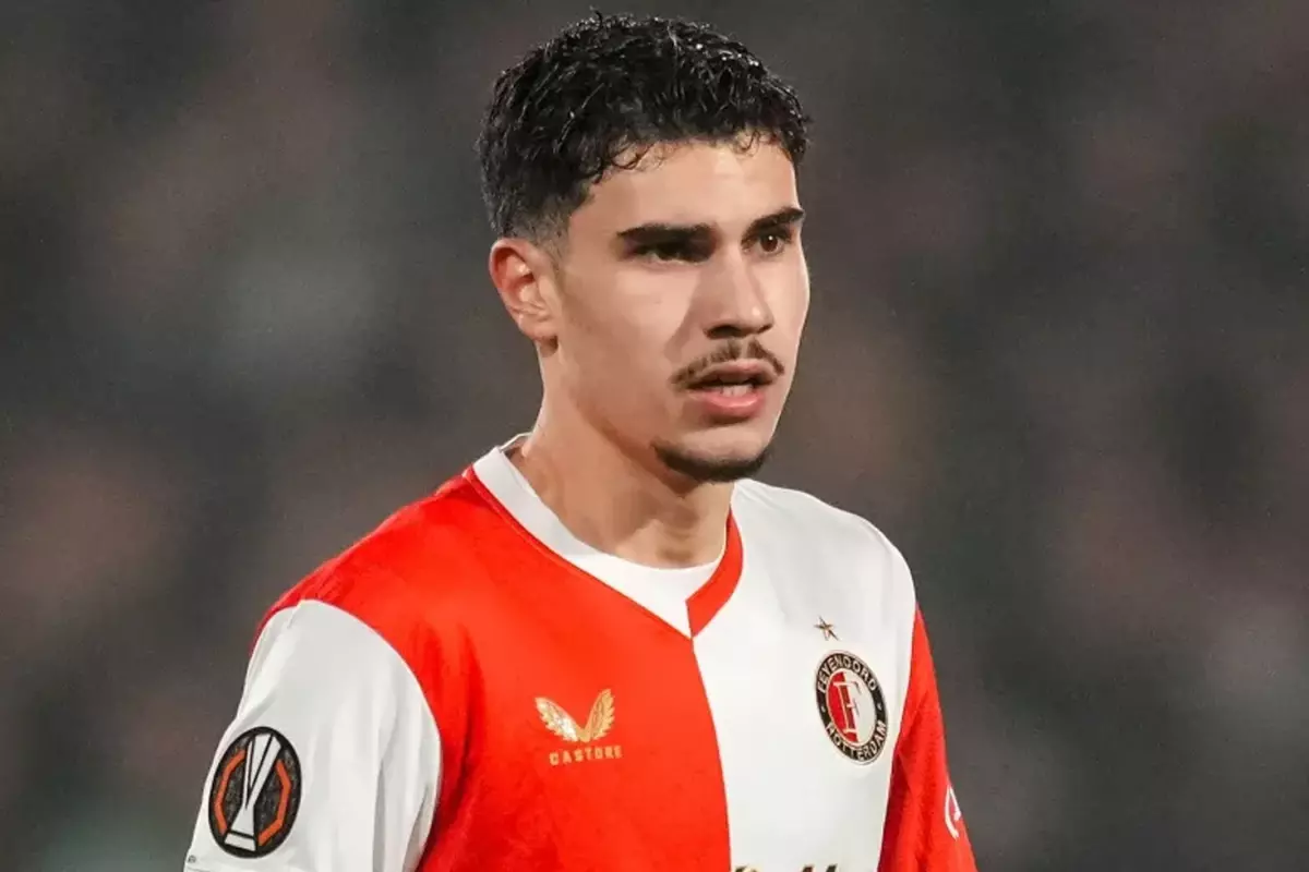 Kendi Oğlunu Oyuna Alan Robin van Persie Hayatının Şokunu Yaşadı