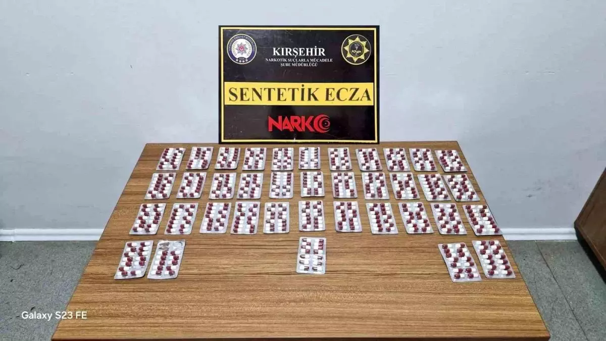 Kırşehir’de Çiçekdağı’nda Büyük Uyuşturucu Operasyonu: 527 Sentetik Hap Ele Geçirildi