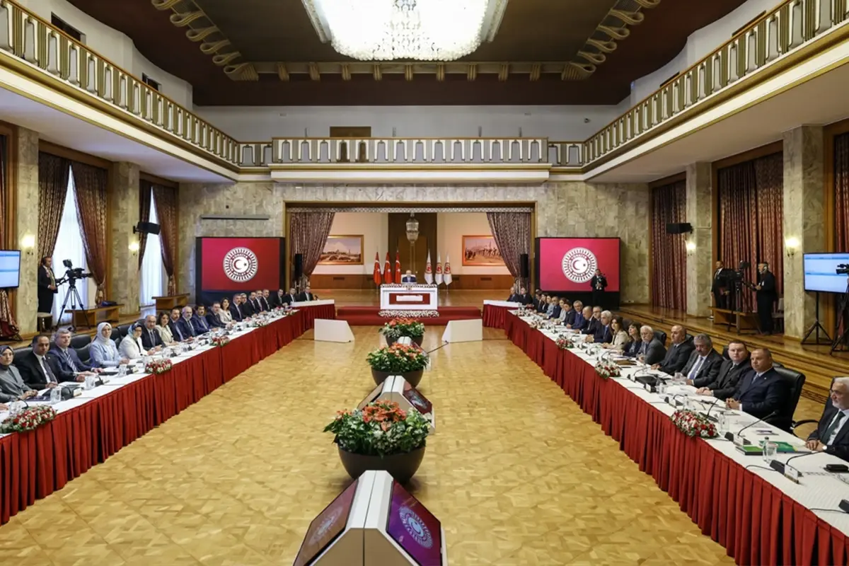 Komisyonun İmralı kararının ardından DEM Parti’den ilk yorum