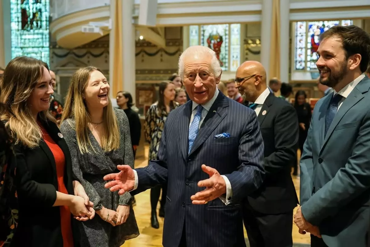 Kral Charles’ın Çocukluk Saçı Açık Artırmada Satışa Çıktı