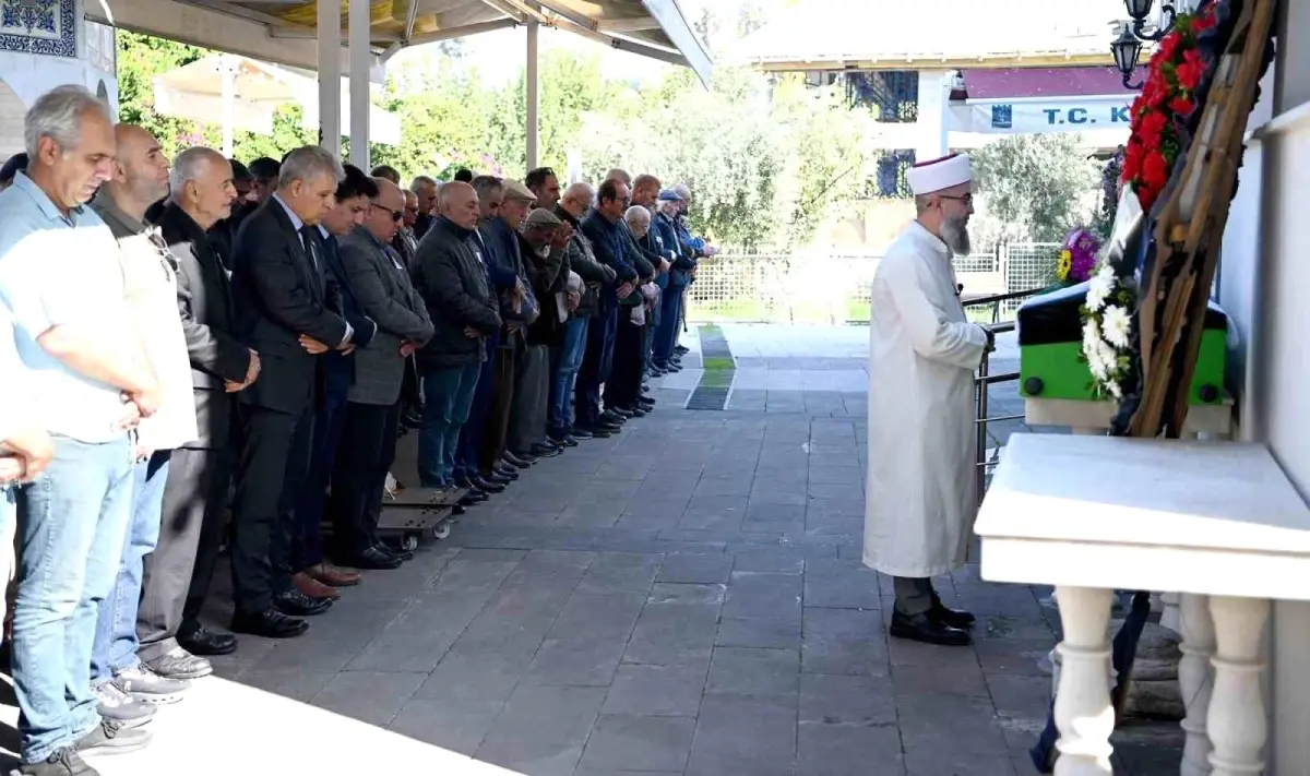 Kuşadası’nın Sevilen Doktörü Son Yolculuğuna Uğurlandı