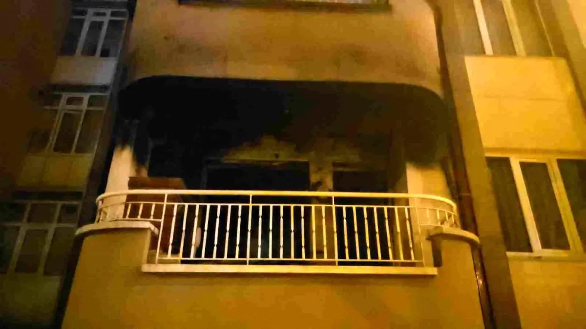 Kütahya’da 9 Katlı Apartmanda Çıkan Yangın: 1 Ölü, 2 Yaralı