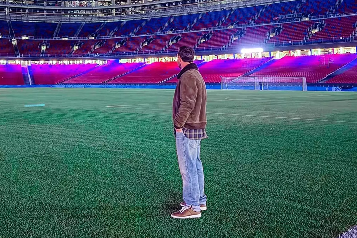 Lionel Messi’den Barcelona Taraftarlarını Duygulandıran Camp Nou Ziyareti