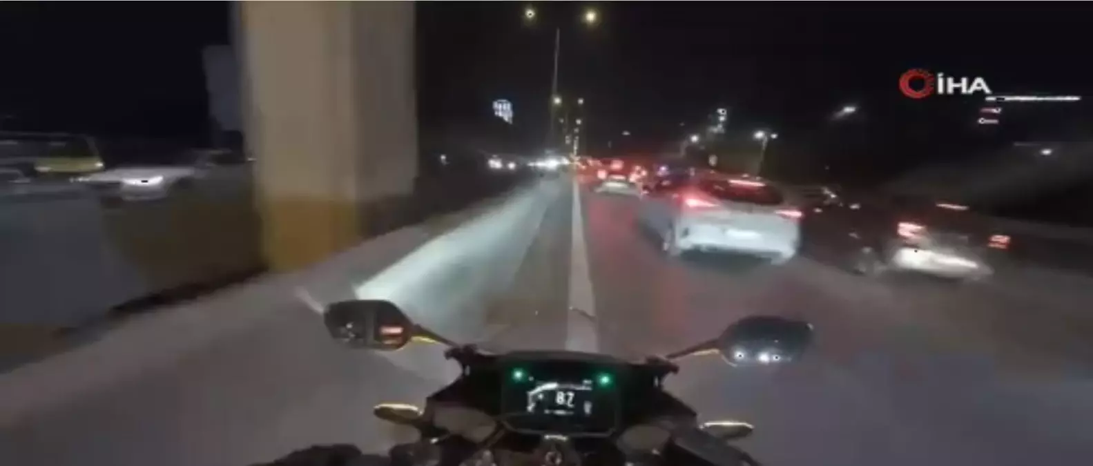 Maltepe’de Motosikletin Çarptığı Trafik Polisi Yaralandı: Kaza Anı Kamerada