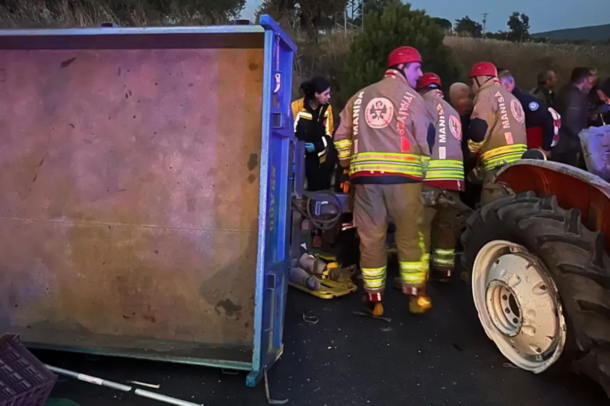 Akhisar’da Zincirleme Kaza: 2 Ölü ve 8 Yaralı