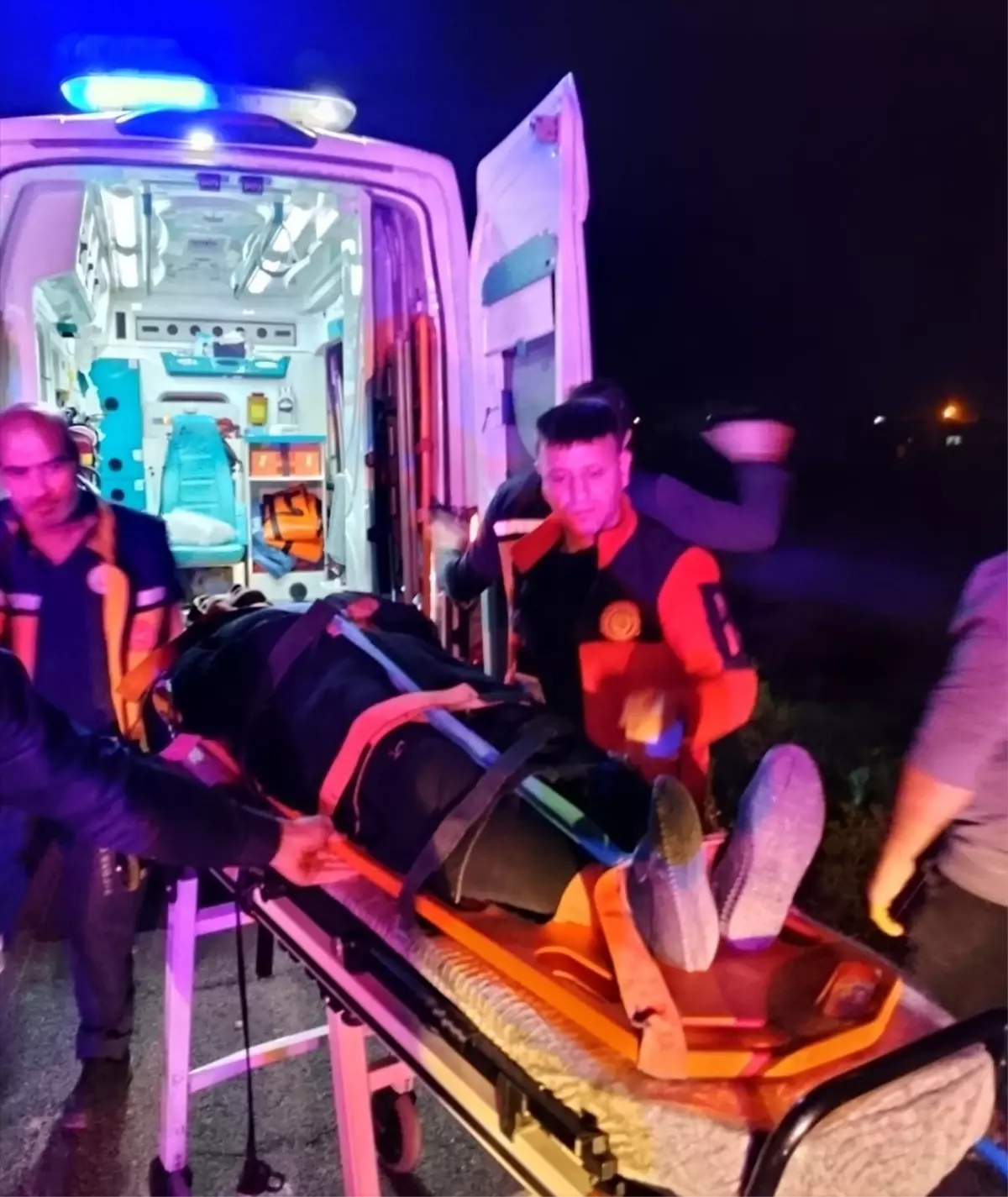 Mardin Kızıltepe’de Otomobil Devrildi: 3 Yaralı