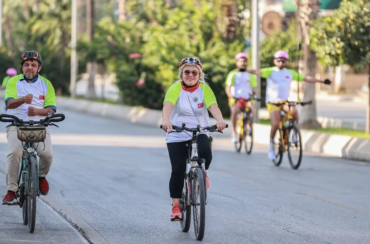 Mersin’de Bisiklet Yarışı Ödülleri Sahiplerini Buldu: Şehrin Sokakları Madalya ile Parladı
