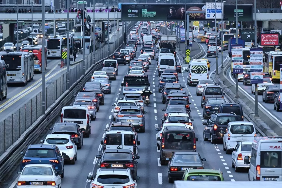 Motorine Bu Gece Yarısı 2,44 TL’lik İndirim Geliyor