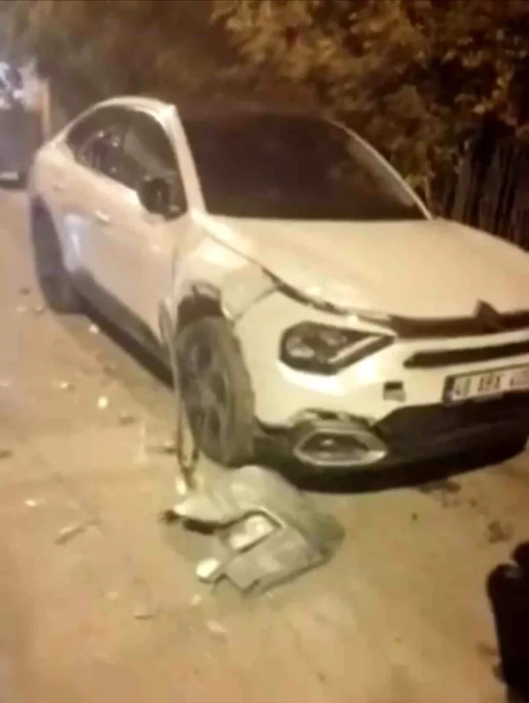 Alkollü Sürücü 5 Aracı Hasarladı, Kaçtı