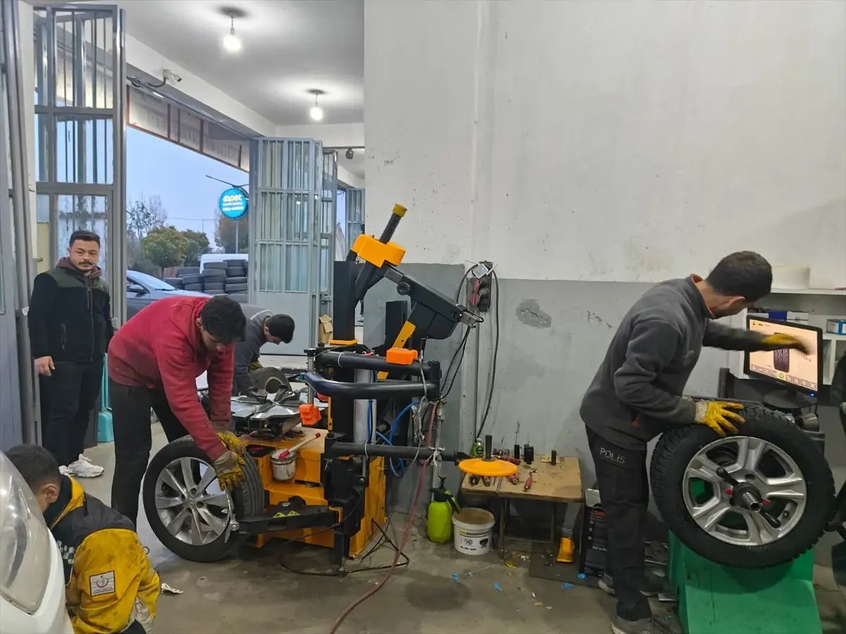 Muş’ta Kış Lastiği Uygulaması Yoğunluk Yarattı