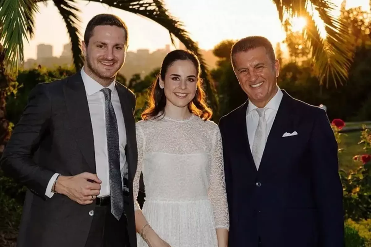 Mustafa Sarıgül’ün Gelininden Gelen Şok Açıklama: Ailevi Kriz ve Boşanma İddiaları