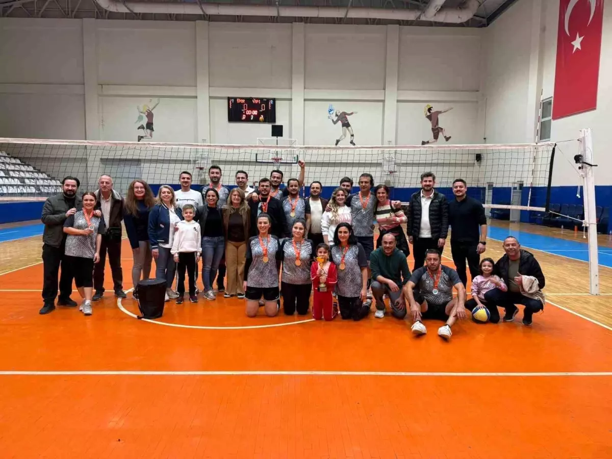 Nilüfer Belediyesi Voleybol Turnuvası Sona Erdi