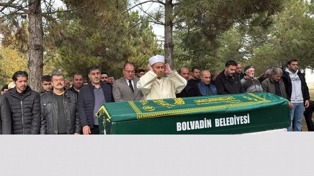 Zehirlenme Olayında Acı Kaybı: Aile Toprağa Verildi