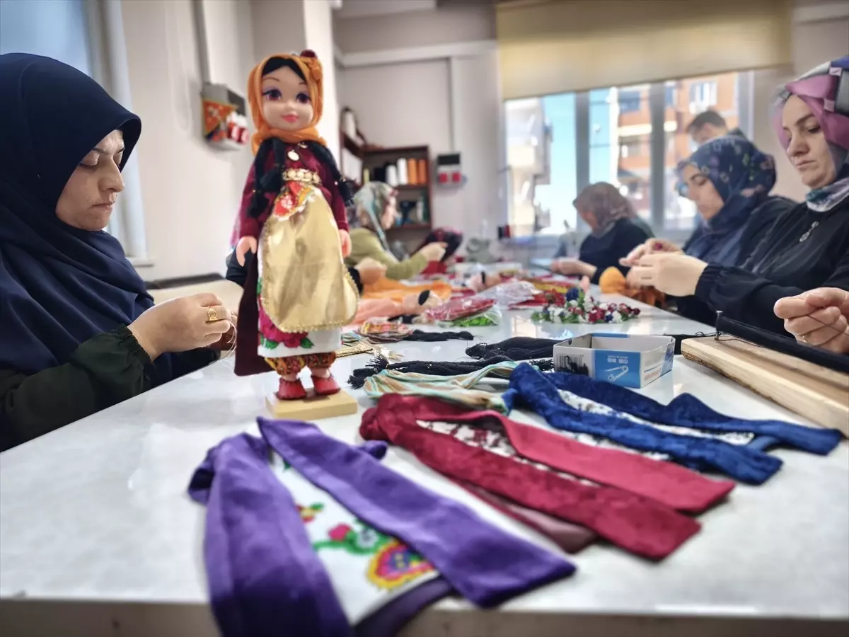 Oğuzeli’nde Kadınlardan Ezo Gelin Bebekleri