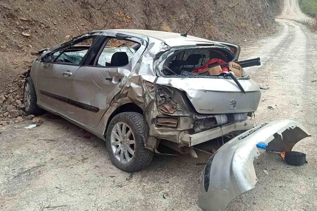 Gümüşhane’de Araç Uçuruma Yuvarlandı