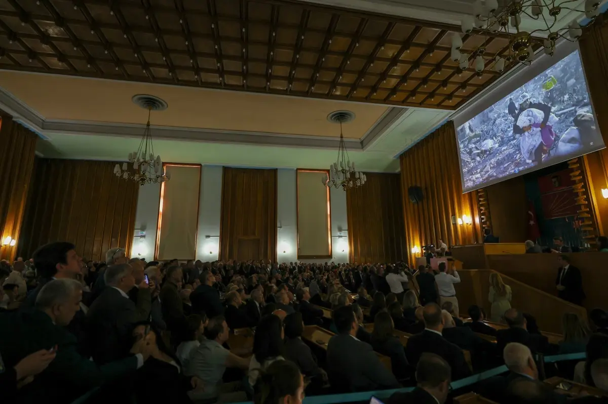 Özgür Özel: ‘İmamoğlu’nu Cumhurbaşkanı Yapacağız’ – Çocuk İşçiliği, Enflasyon ve Deprem Eleştirileri