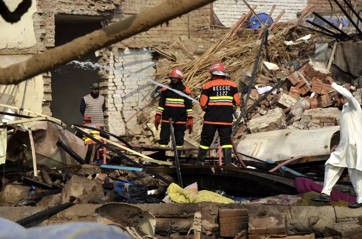 Pakistan’da Fabrikada Patlama: 18 Ölü, 21 Yaralı