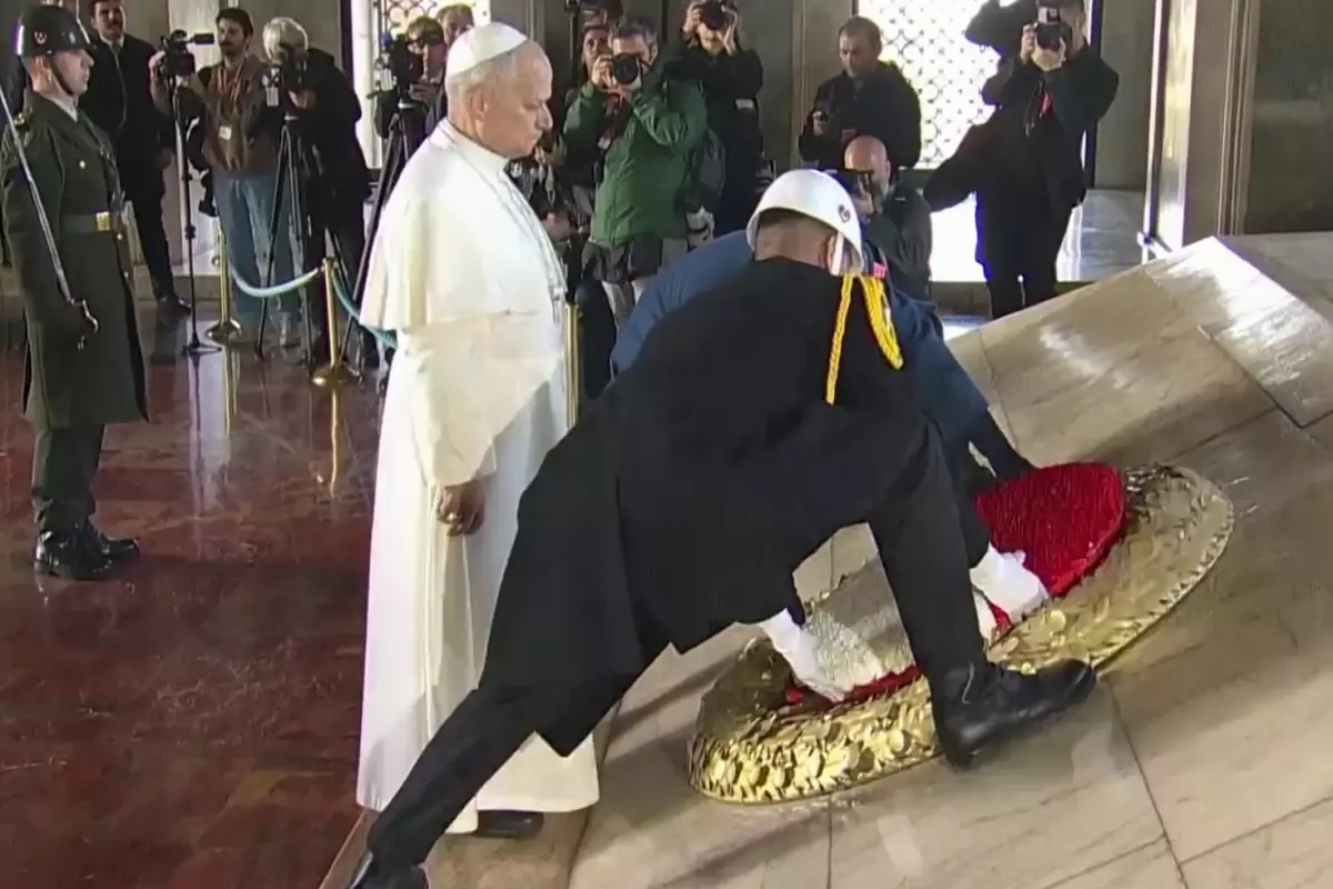 Papa 14. Leo, Anıtkabir’i ziyaret etti! İşte Özel Defter’e yazdığı not