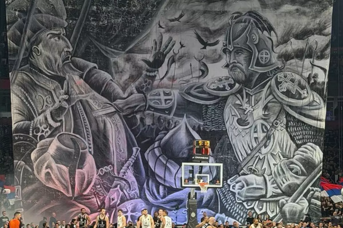 Partizan–Fenerbahçe Maçında Skandal Pankart ve Türk Karşıtı Sloganlar Gündemde