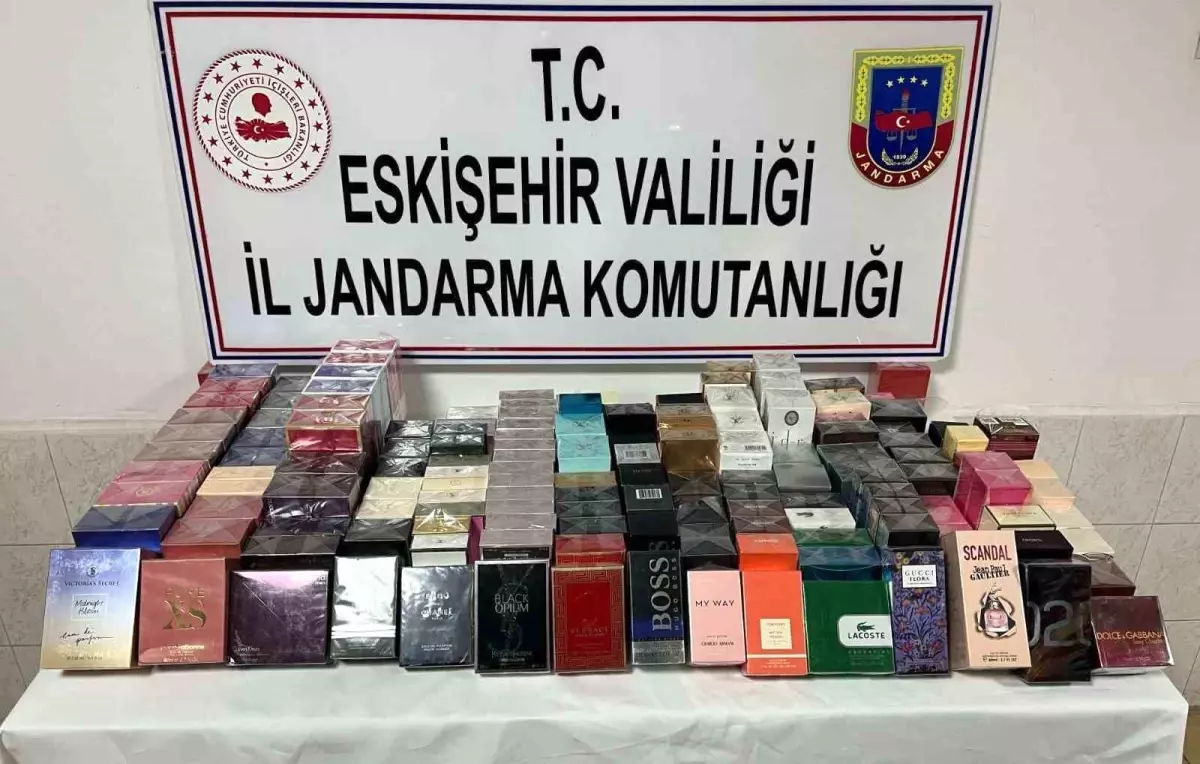 “450 Bin TL Değerinde Kaçak Parfüm Ele Geçirildi”