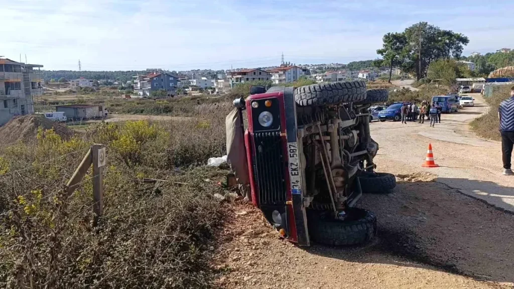 Safari Araçları Çarpıştı: 11 Kişi Yaralandı